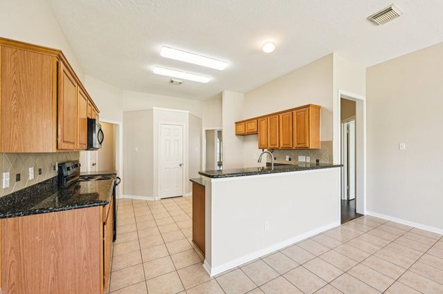 1023 E Hampton Drive, Pearland, TX 77584
