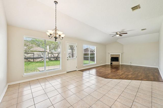 1023 E Hampton Drive, Pearland, TX 77584