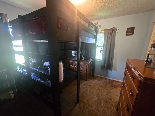142 Greenbriar Dr, Gaffney, SC 29341