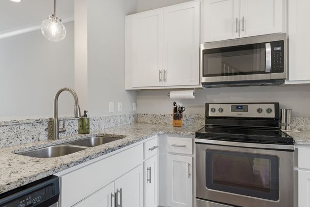 928 Governors Ct, Antioch, TN 37013