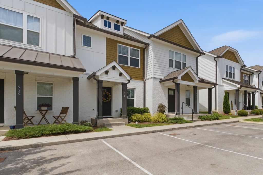 928 Governors Ct, Antioch, TN 37013
