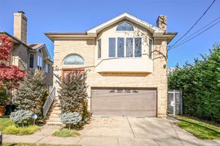160-15 12th Road, Flushing, NY 11358