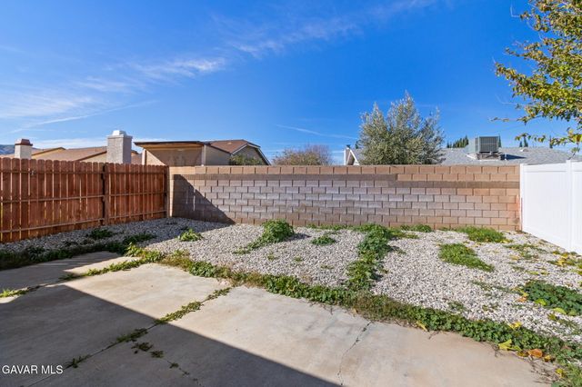 37719 Lasker Avenue, Palmdale, CA 93550