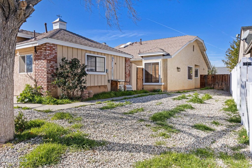 37719 Lasker Avenue, Palmdale, CA 93550
