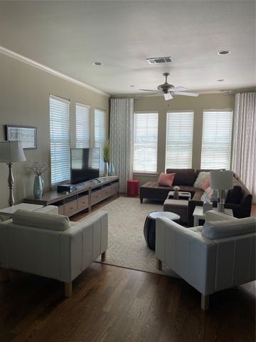 2800 Sandage Avenue 305, Fort Worth, TX 76109