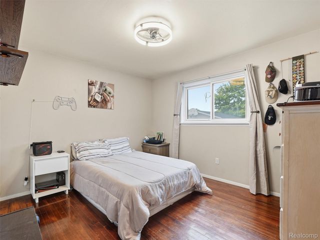 2310 Camilla Drive, Troy, MI 48083
