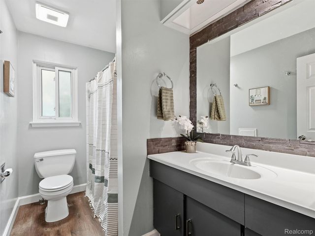 2310 Camilla Drive, Troy, MI 48083