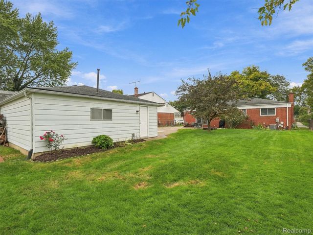 2310 Camilla Drive, Troy, MI 48083