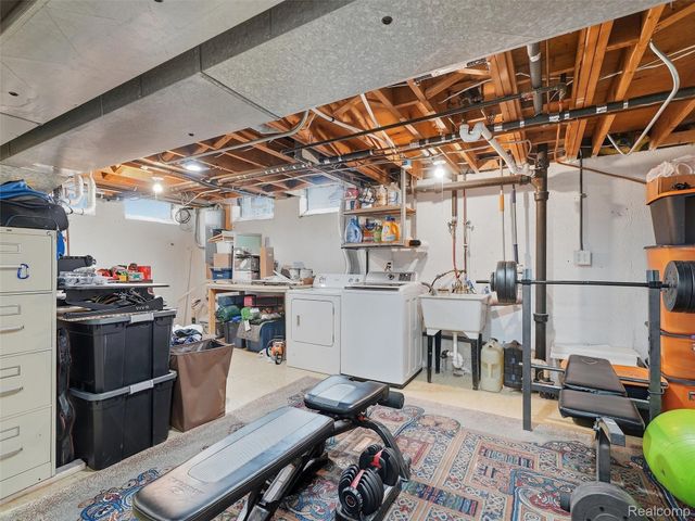 2310 Camilla Drive, Troy, MI 48083