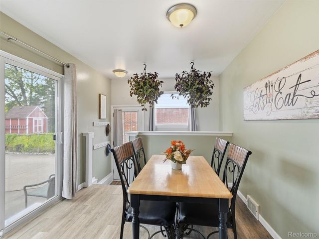 2310 Camilla Drive, Troy, MI 48083