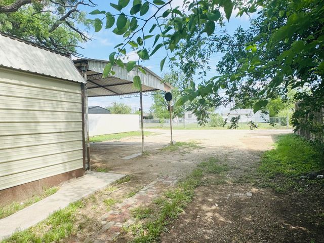 1510 E Harris Avenue, San Angelo, TX 76903