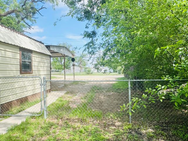 1510 E Harris Avenue, San Angelo, TX 76903