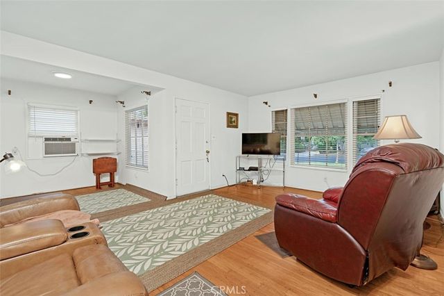 4924 Kauffman Avenue, Temple City, CA 91780