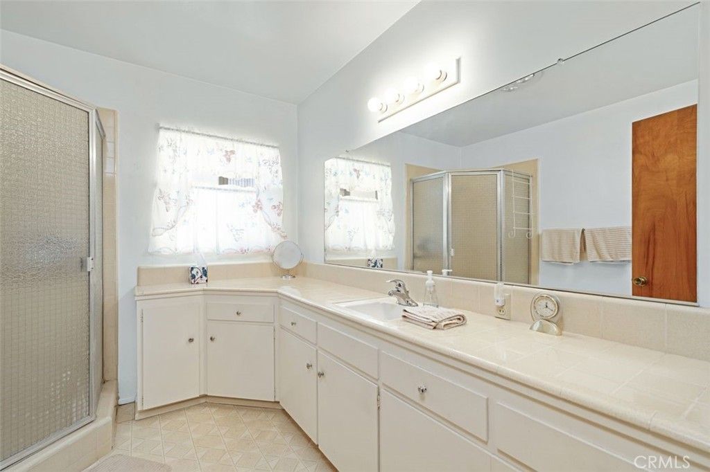 Image 27 of property listing at 4924 Kauffman Avenue, Temple City, CA 91780
