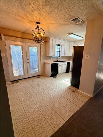 1416 Briar Circle 1416 & 1418, Crowley, TX 76036