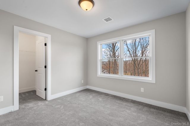 13 Harrier Ridge Drive, Wallkill, NY 12589