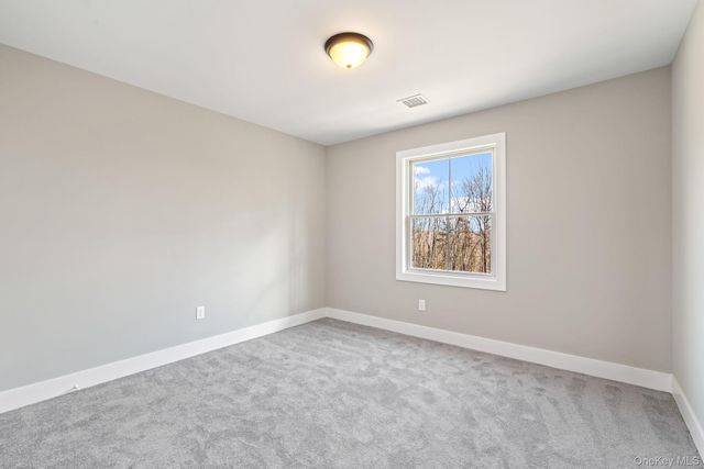 13 Harrier Ridge Drive, Wallkill, NY 12589