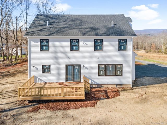 13 Harrier Ridge Drive, Wallkill, NY 12589