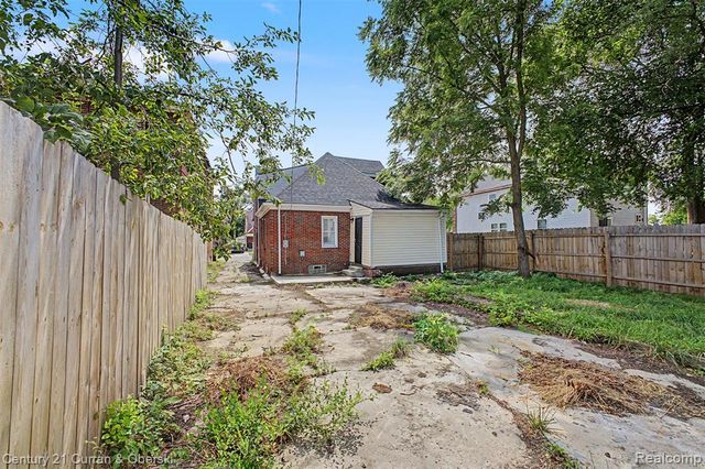 4220 Webb Street, Detroit, MI 48204