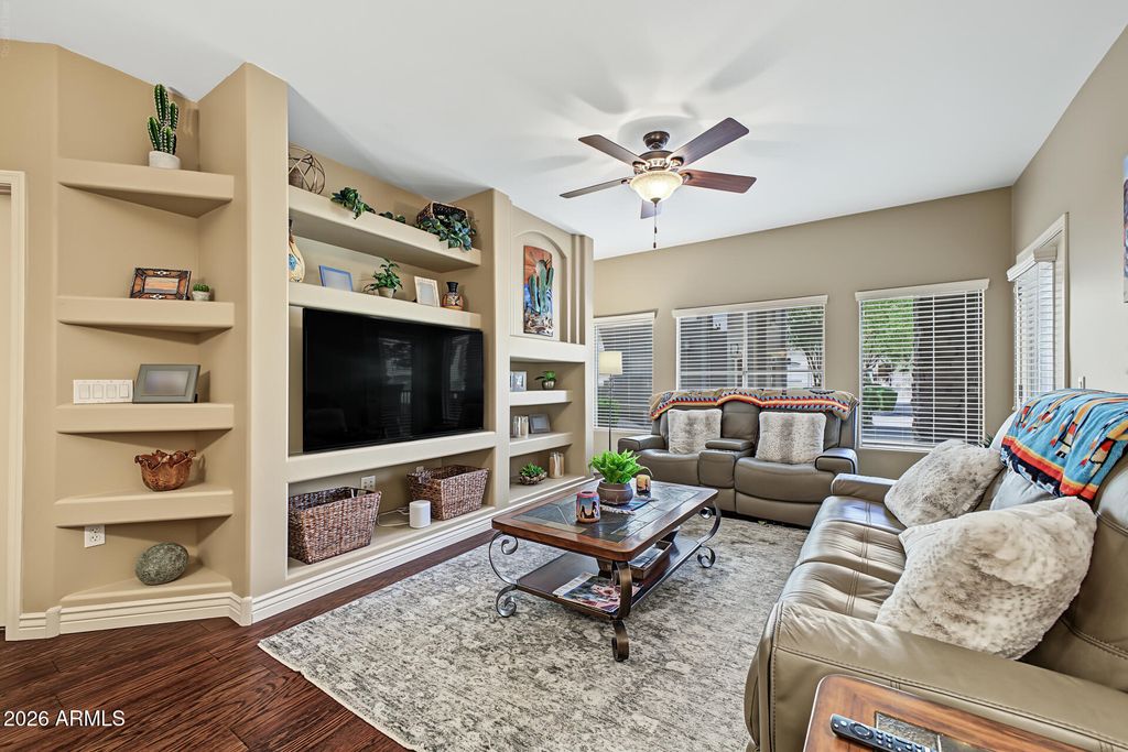 5350 E DEER VALLEY Drive 1406, Phoenix, AZ 85054 — photo 4