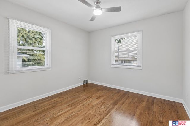 8222 Gold Street, Omaha, NE 68124