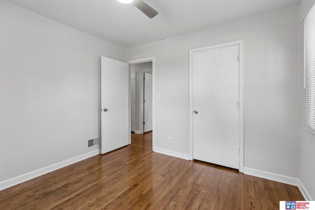 8222 Gold Street, Omaha, NE 68124