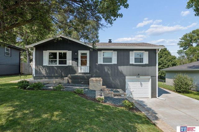8222 Gold Street, Omaha, NE 68124