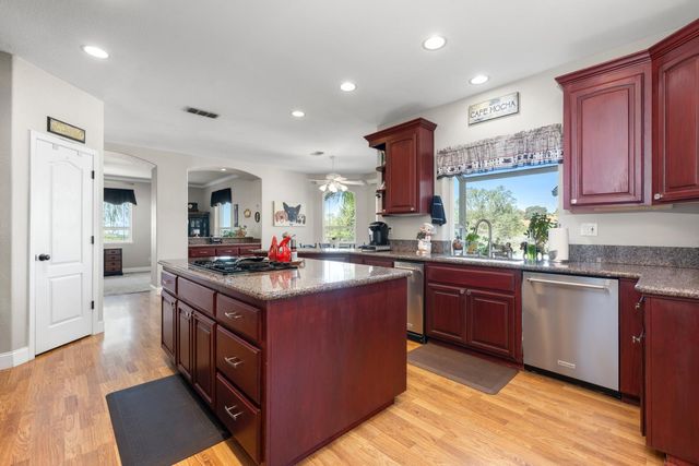 3781 Cattle Dr, Shingle Springs, CA 95682