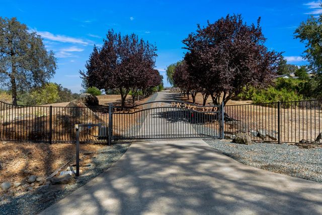3781 Cattle Dr, Shingle Springs, CA 95682