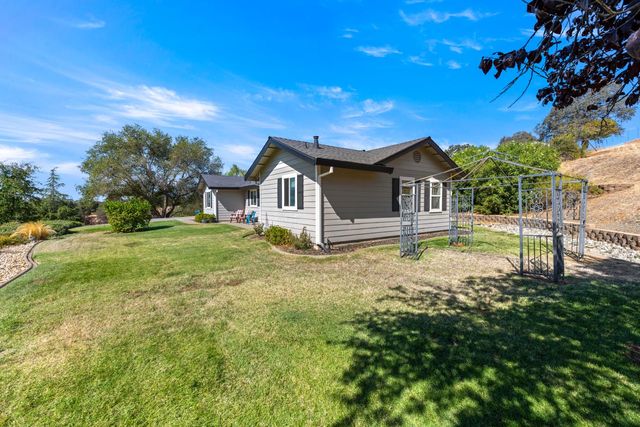 3781 Cattle Dr, Shingle Springs, CA 95682