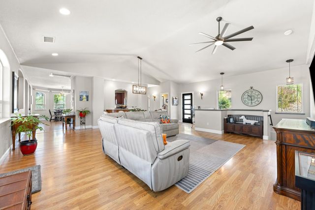 3781 Cattle Dr, Shingle Springs, CA 95682