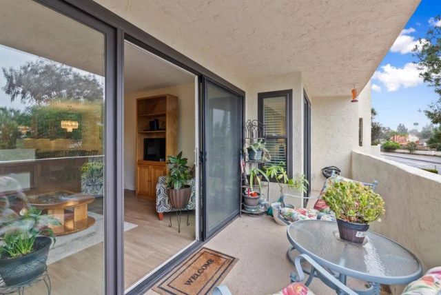 17607 Pomerado Road 101, Rancho Bernardo (san Diego), CA 92128