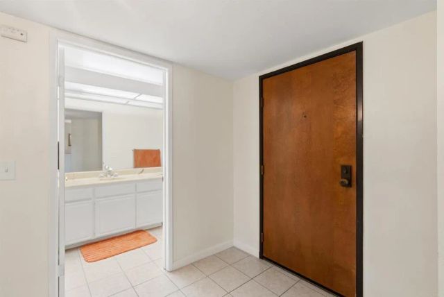 17607 Pomerado Road 101, Rancho Bernardo (san Diego), CA 92128