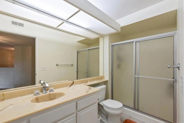 17607 Pomerado Road 101, Rancho Bernardo (san Diego), CA 92128