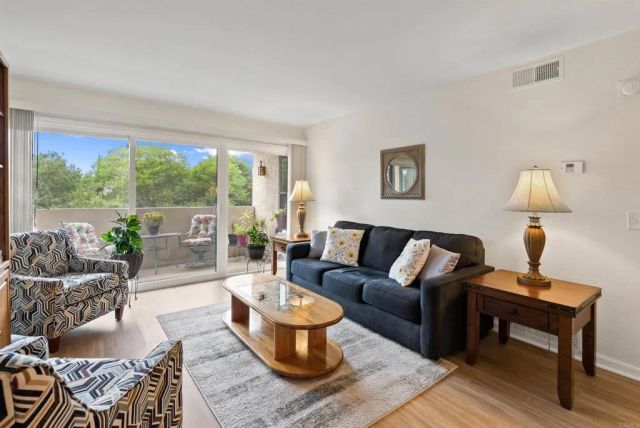 17607 Pomerado Road 101, Rancho Bernardo (san Diego), CA 92128