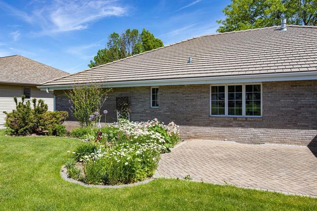 509 KADINGER WAY, Little Chute, WI 54140