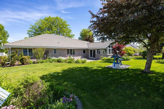 509 KADINGER WAY, Little Chute, WI 54140