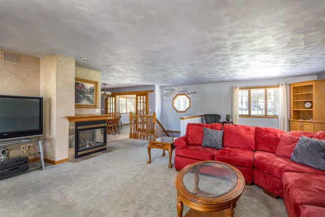 509 KADINGER WAY, Little Chute, WI 54140