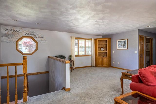 509 KADINGER WAY, Little Chute, WI 54140