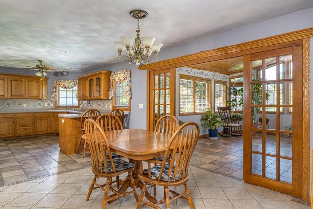 509 KADINGER WAY, Little Chute, WI 54140