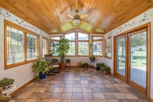 509 KADINGER WAY, Little Chute, WI 54140