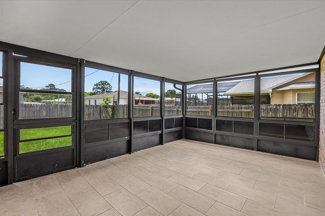 371 SW Butler Avenue, Port St. Lucie, FL 34983