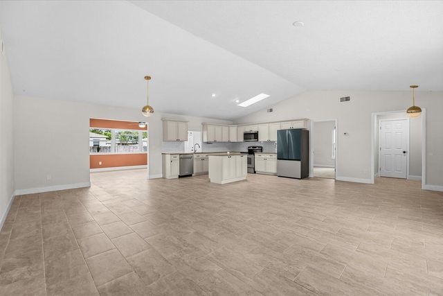 371 SW Butler Avenue, Port St. Lucie, FL 34983