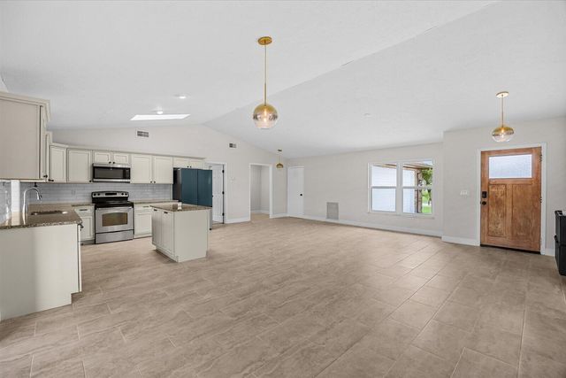 371 SW Butler Avenue, Port St. Lucie, FL 34983