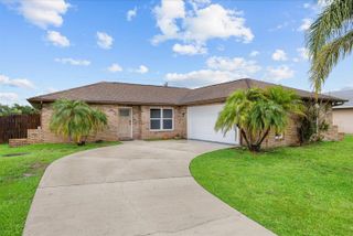 371 SW Butler Avenue, Port St. Lucie, FL 34983