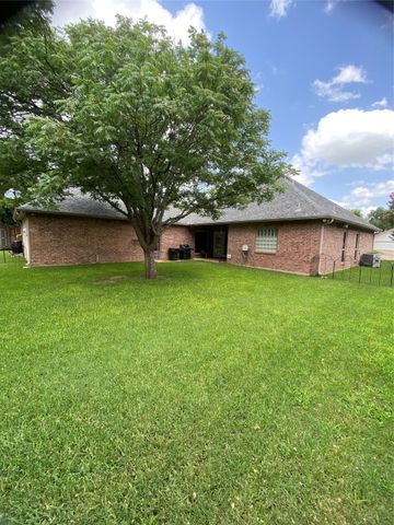 1631 Greenway Court, Midlothian, TX 76065