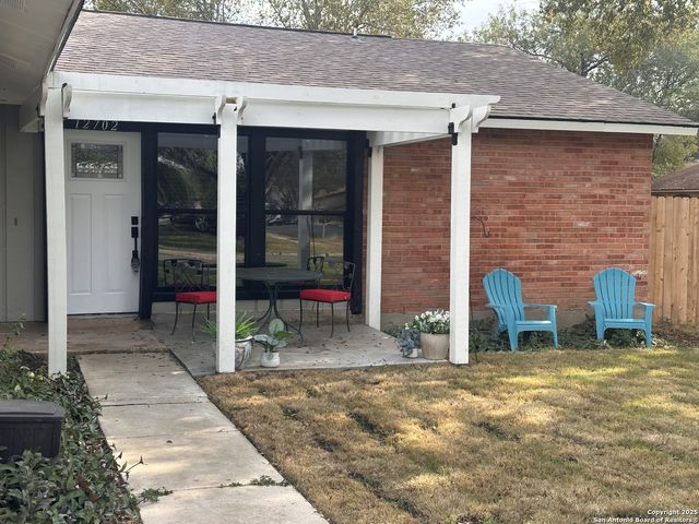 12702 Thomas Sumter, San Antonio, TX 78233