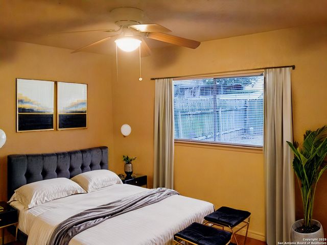 12702 Thomas Sumter, San Antonio, TX 78233