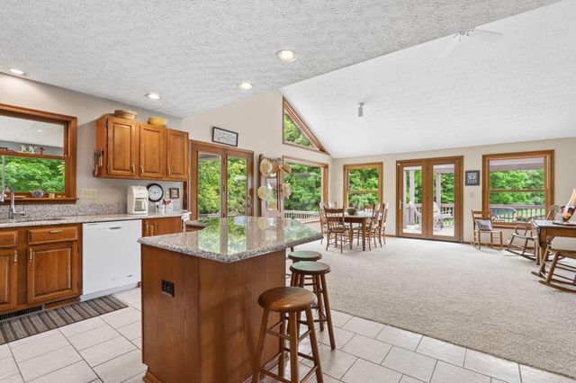1525 Cole Road, Columbus, OH 43228