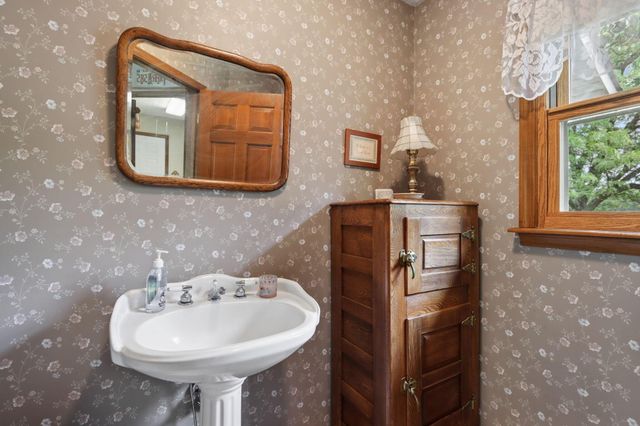 1525 Cole Road, Columbus, OH 43228